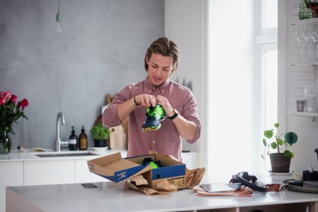 Det är enkelt att shoppa på nätet, men det finns några saker man bör tänka på om man handlar från utlandet.